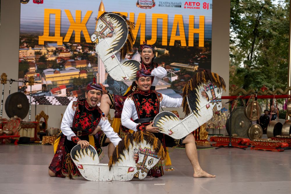 Pencak Silat hingga Wayang Pukau Masyarakat di Jantung Kota Moskow 